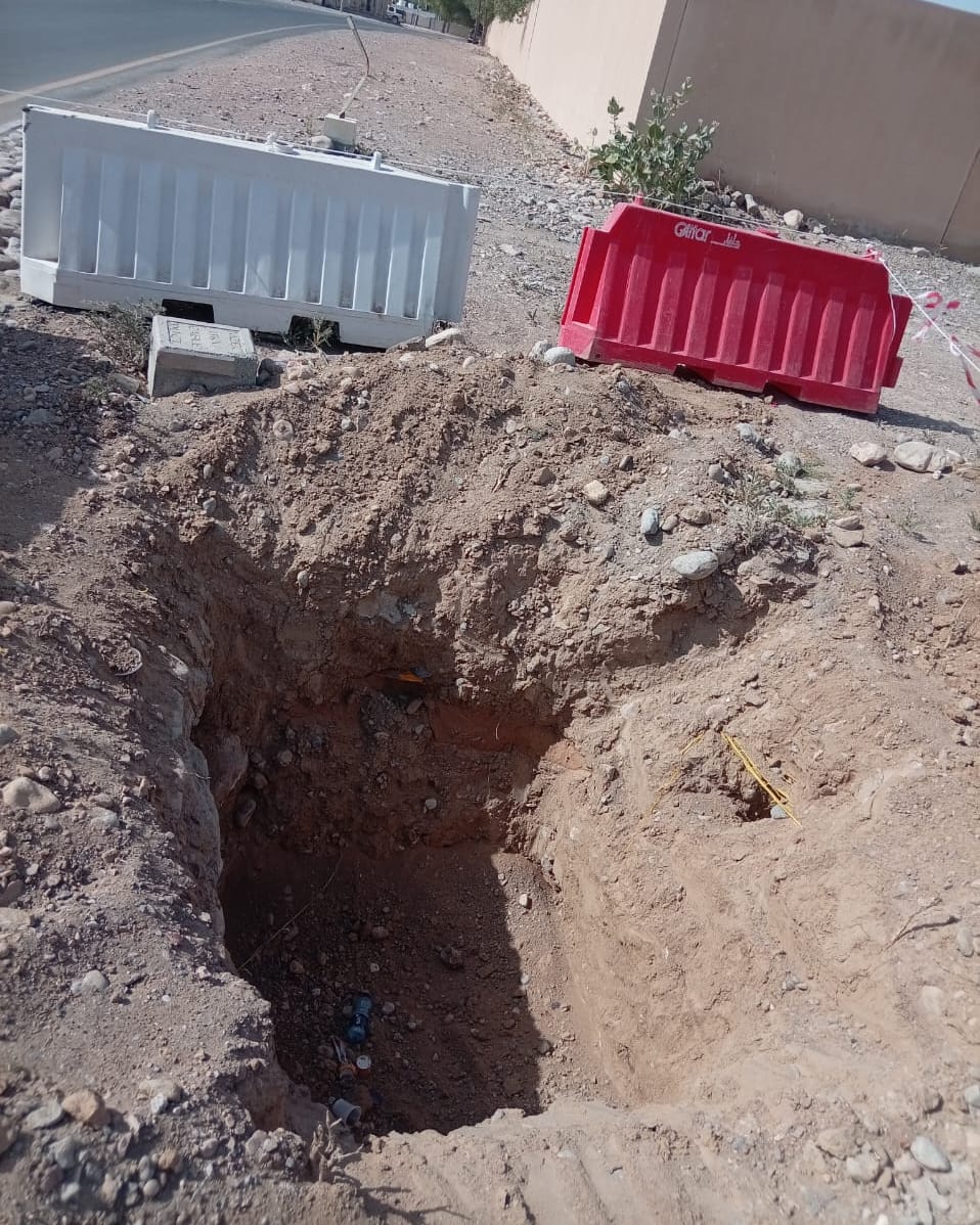 Launch pit dug beside the road, barriers out
